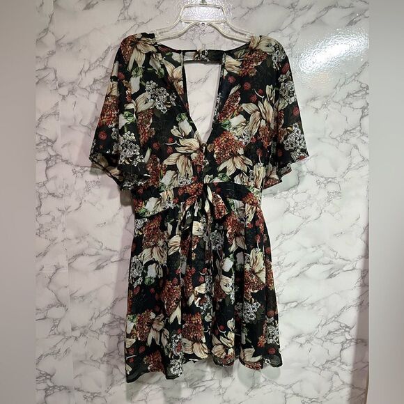 Pitanga Floral Romper Size P - Picture 1 of 5